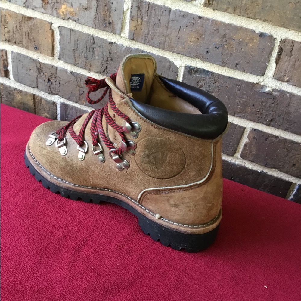 Vasque Two-Tone Leather Hiking Boot in Tan and Black